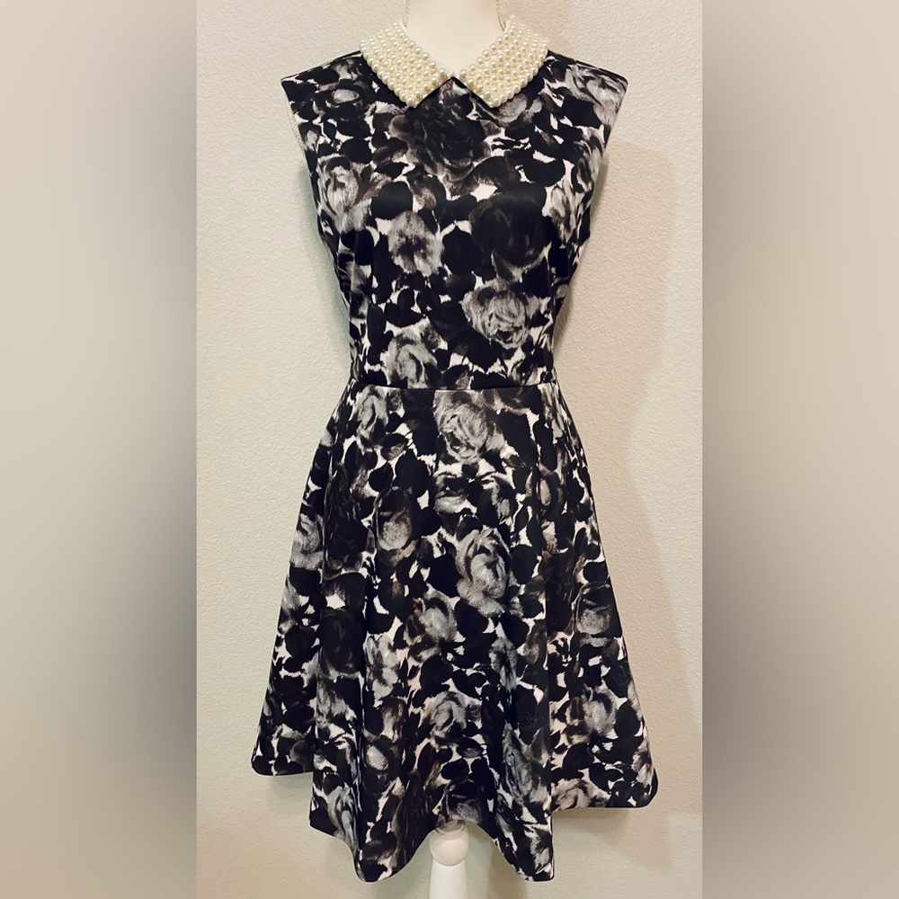 Betsey Johnson Pearl Collared Sleeveless Midi Dress Size 6